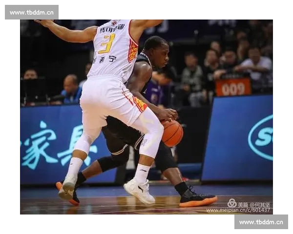 篮球比赛中的犯规类型详解与实际影响分析 - 副本 篮球比赛中的犯规类型详解与实际影响分析 - 副本